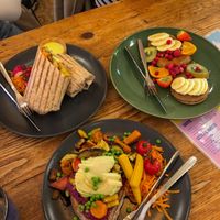 Vegan chicken wrap, banana pancakes and hummus toast  at Feel Good in Groningen