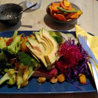 A boutiful avocado on toast (the toast is under there somewhere) at Feel Good in Groningen