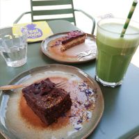 Brownie, Bounty cake and matcha latte (cold)  at Feel Good in Groningen