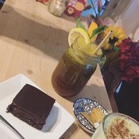 Mean green, Vegan Brownie, matcha latte at Feel Good in Groningen