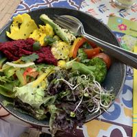 Rainbow Buddha bowl (vegan) at Feel Good in Groningen
