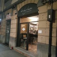 front at Hot Dog's House in Bilbao