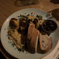 Hummus Teller  at Die Scherbe in Graz