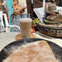 Crepe und Latte Macchiato   at Apfelkern & Kolibri in Bad Vilbel