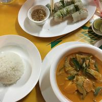 Vegetable curry (forgot the name!) and fresh spring rolls at Song Fang Khong in Thakhek
