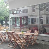 Wer möchte kann auch draußen sitzen :) at Suppenplantage in Kassel