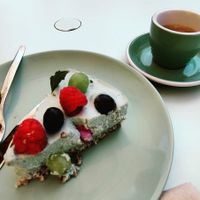 Spirulina lemon raw cake at Glow in Luxembourg City