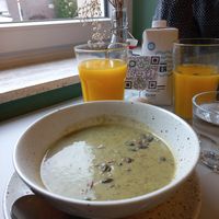 Green Goddess Soup: zucchini, spinach, cress and broccoli at Glow in Luxembourg City