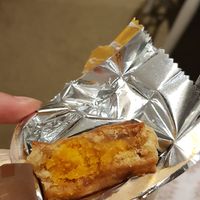 Pineapple cake with vegan yolk at HiPizza in Taipei