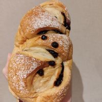 Chocolate and cranberry bread at HiPizza in Taipei