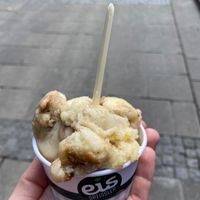 Apple Balsamic Sorbet, vegan at Eis Greissler in Linz