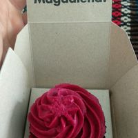 Red Velvet Cupcake at Honest Greens - Castellana in Madrid