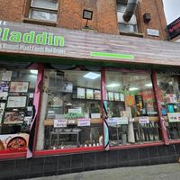 I travelled to find it to try all Vegan place and have a proper curry 🍛 little Tiny corner diner, but had everything I needed and expected! Nice service, sexy curry 🍛 and a s at Little Aladdin in Manchester