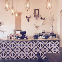 Café atmosphere at The Daily Harvest Cafe & Juicery in Santa Clarita