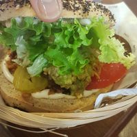 Full and tasty. Veggie made vegan at Best Bagels Gambetta in Lyon