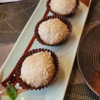  at Yoshi - Sushi & More in Madrid