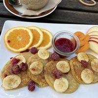 Pancakes mit Himbeer Püree  at Dreizehn in der Muehle in Augsburg