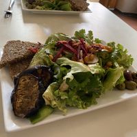 Lecker Salat aber recht klein   at Dreizehn in der Muehle in Augsburg