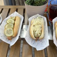 4 verschiedene vegane Hot Dogs  at Coney 1871 - Kiosk in Wismar