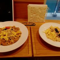 Pesto big size and Carbonara half-portion at Madal Food in Budapest