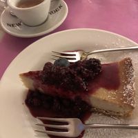 Cheesecake made in heaven   at L'OV Osteria Vegetariana in Florence