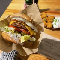 Smash Burger (& chicken wings in background) #Veganuary at Veg Machine in Tallinn