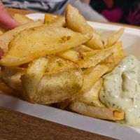 'Potato Dippers' with parsley (?) dip (4.5€) at Veg Machine in Tallinn