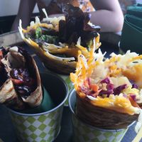 Maria (Strawberry, banana and chocolate)
Alma (Guacamole, kale chips, cheese)
Rabbit (BBQ, Jackfruit, cheese and other vegetables)
From left to right (sorry not all the ingredient) at Sama Sama Catering in Lisbon