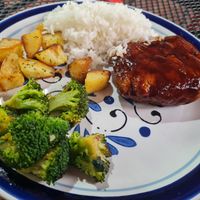 Steak, broccoli, rice, potatoes at Loving Hut - San Cristobal in San Cristobal De Las Casas