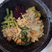 Bibimbop en plato tradicional Koreano de piedra at Loving Hut - San Cristobal in San Cristobal De Las Casas