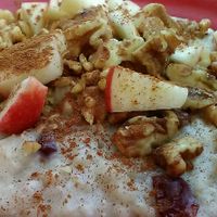 A Build-Your-Own Oatmeal  (cereal plus apple, cinnamon, walnuts, and dried cranberries) ordered October 2020 by health-conscious reviewer. at Taste Budd's Cafe in Red Hook
