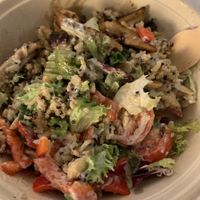 Chicken Avocado Bowl (vegan) with lemon-herb sauce  at Dean & David in Bremen