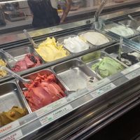 vegan options marked at Dolce Gelato in Laguna Beach
