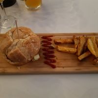 burger and fries at V-Thos in Javea