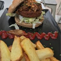 Asian ‘Duck’ Hoisin Burger with Beyond Meat Pattie  at V-Thos in Javea
