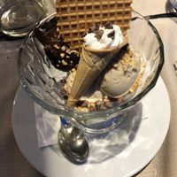 Gelato nocciola e monella (la loro nocciolata) at Essenza in Grosseto