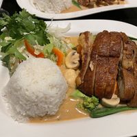 Vegane Ente mit Erdnusssoße at Wok and Roll in Bochum