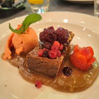 Banan, chocolate and peanut butter cake at Lusitania in Alvor