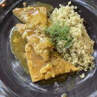 Tofu with orange sauce and almonds  at Lusitania in Alvor
