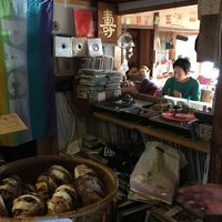 Record player at Shokudo Pace in Kamakura