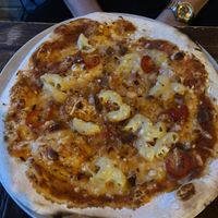 Spicy Mac and cheese pizza  at Harmonium in Edinburgh