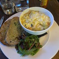 Mac and cheese, with garlic bread  at Harmonium in Edinburgh