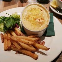 Mac & Cheese with Chips at Harmonium in Edinburgh