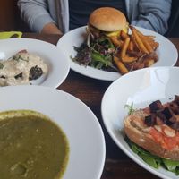 Suppe des Tages, bruschetta, Burger, pan at Harmonium in Edinburgh