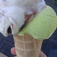 vegan icecream at JuiceBrothers - Haarlemmerplein in Amsterdam