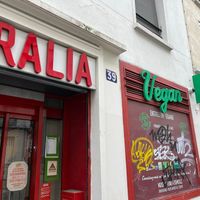 Fachada da loja at Naturalia Vegan - Merlin in Paris