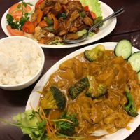 Beef and black bean sauce and curry chicken at Vegie Kitchen in Southbank