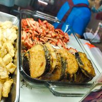 Dishes available at Rong Xiang Vegetarian Food 荣祥素食坊 in Central Singapore