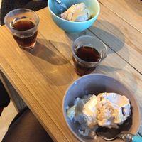 Free coffee samples! at Kippy's Coco-Cream in Tokyo