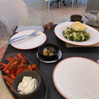 Sweet poatato fries + green salad  at Noname Restaurant in Mallorca